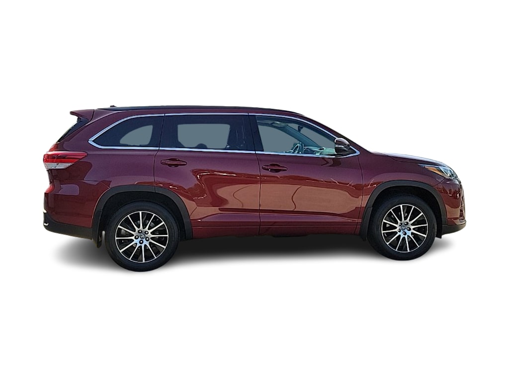 Thumbnail: 2017 Toyota Highlander - 19