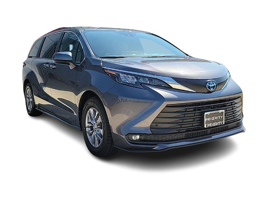 Thumbnail: 2025 Toyota Sienna - 17