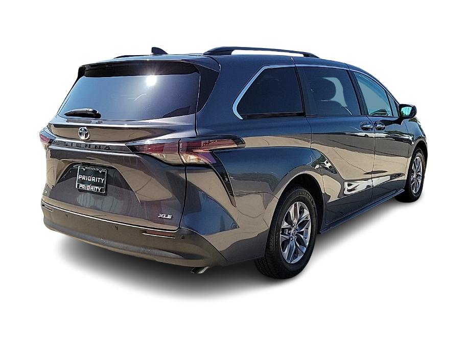 Thumbnail: 2025 Toyota Sienna - 15