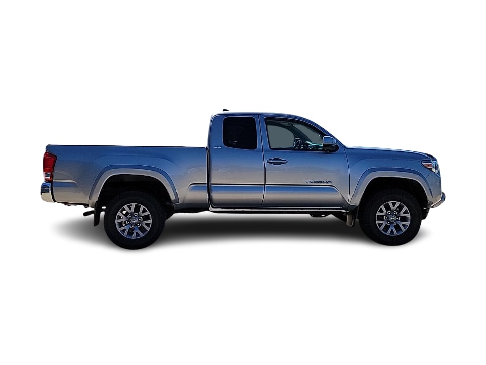 Thumbnail: 2017 Toyota Tacoma - 20