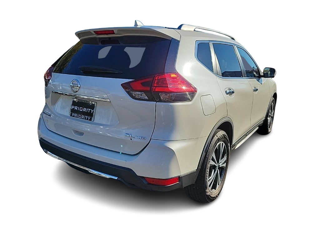 Thumbnail: 2017 Nissan Rogue - 17