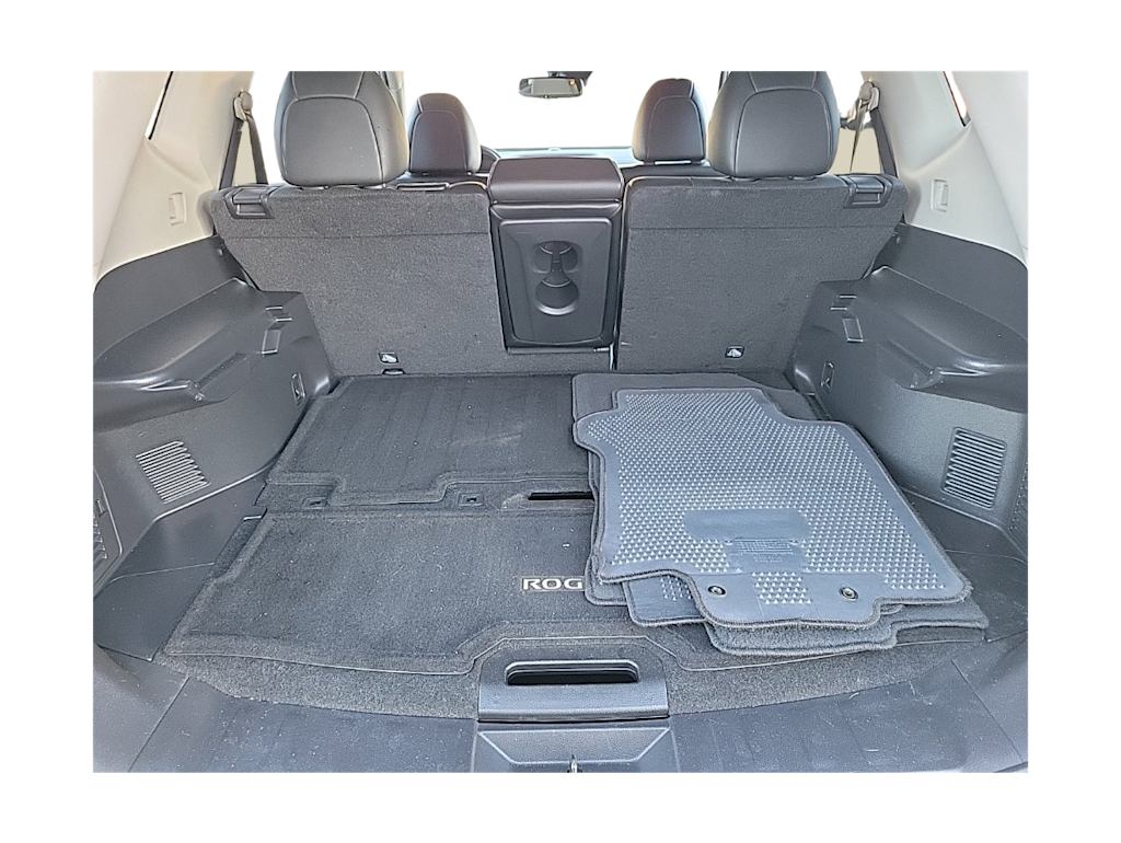 Thumbnail: 2017 Nissan Rogue - 15