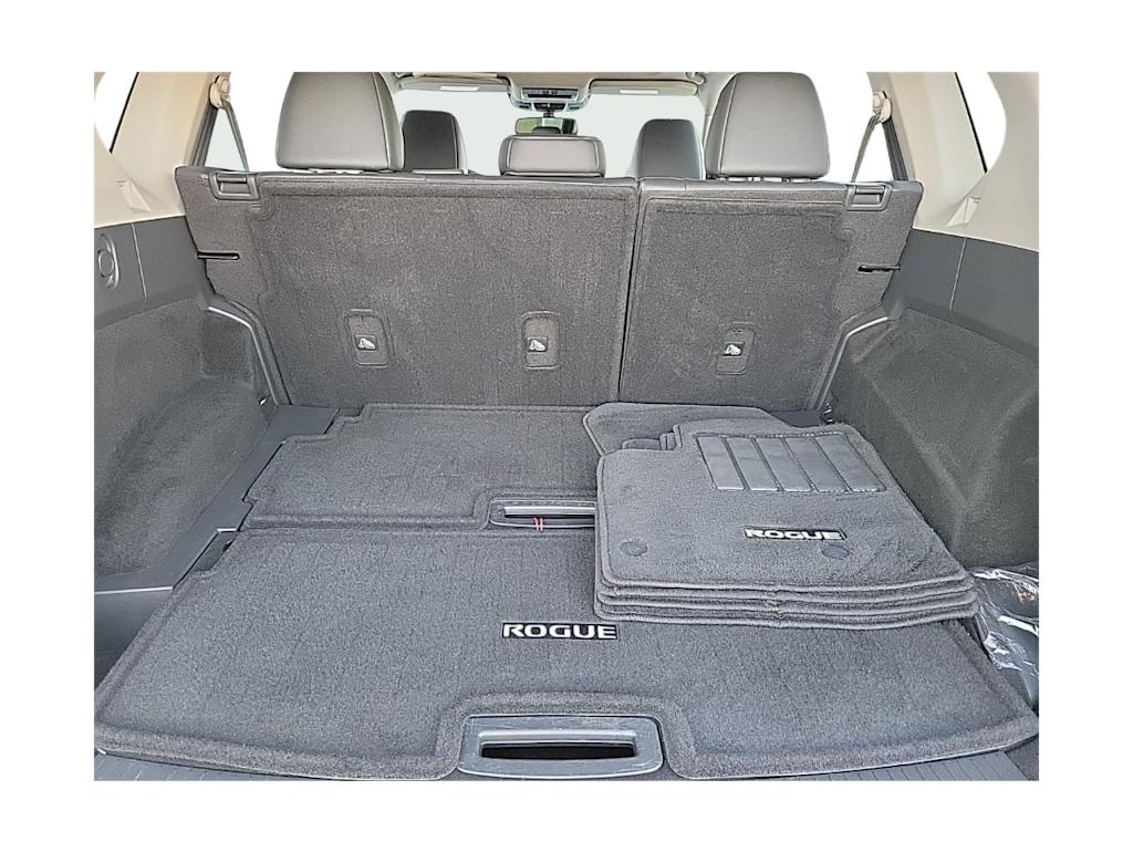 Thumbnail: 2022 Nissan Rogue - 12