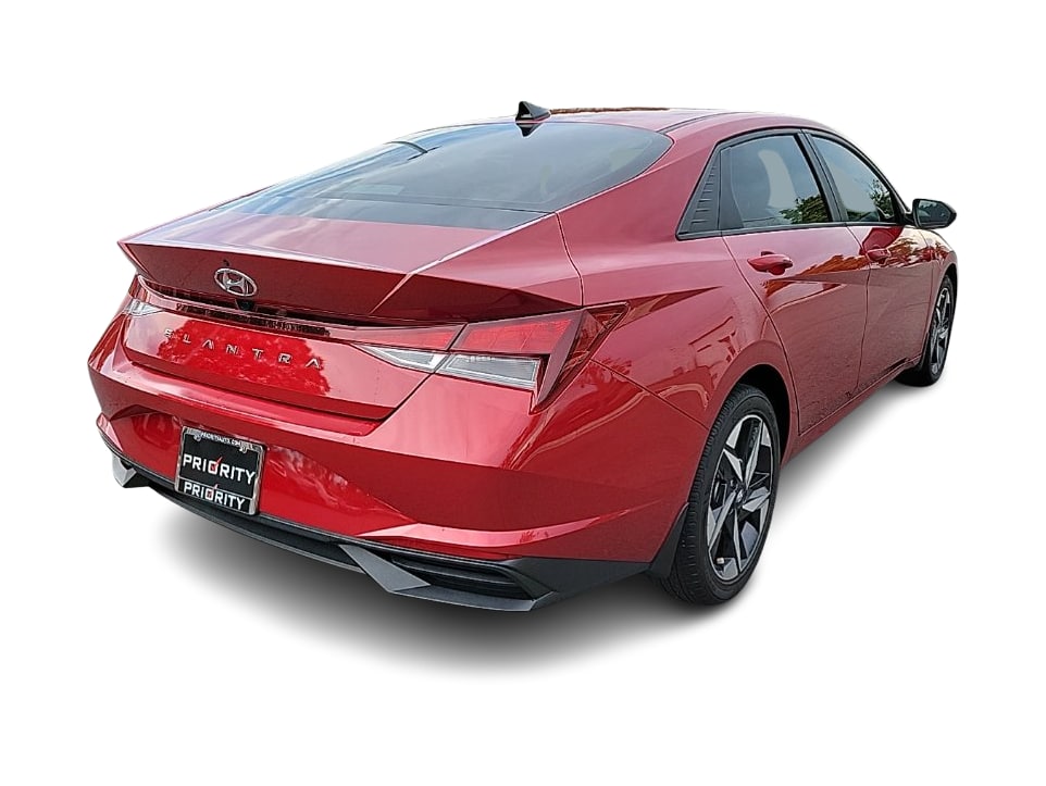 Thumbnail: 2023 Hyundai Elantra - 17