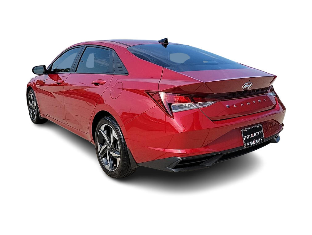 Thumbnail: 2023 Hyundai Elantra - 4