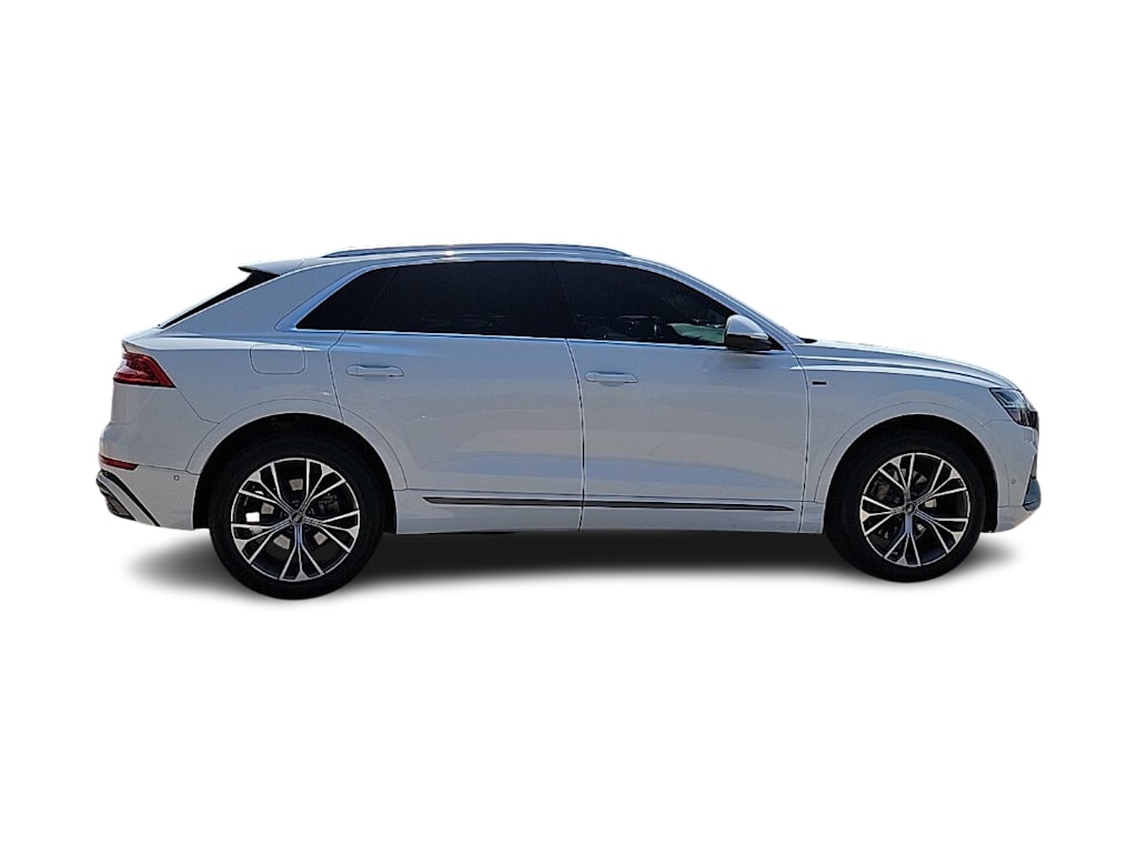Thumbnail: 2021 Audi Q8 - 18