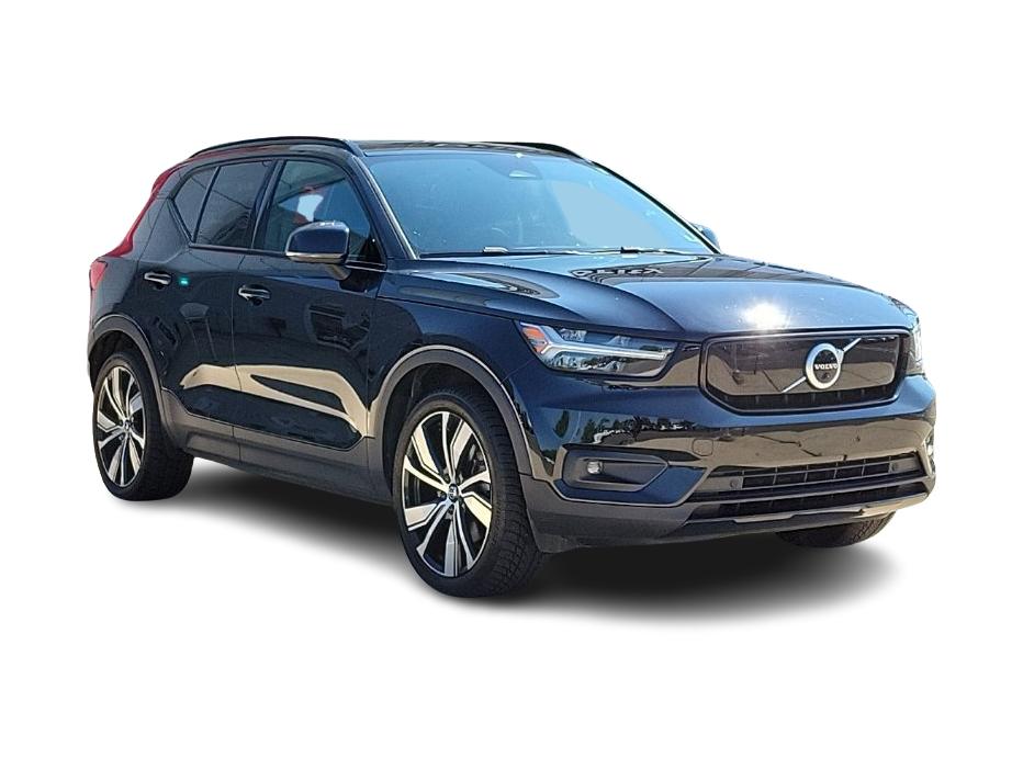 Thumbnail: 2021 Volvo XC40 - 18