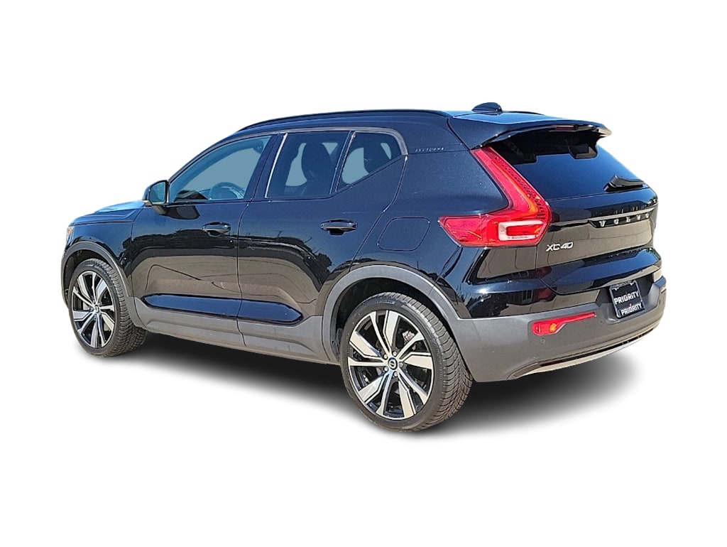 Thumbnail: 2021 Volvo XC40 - 4