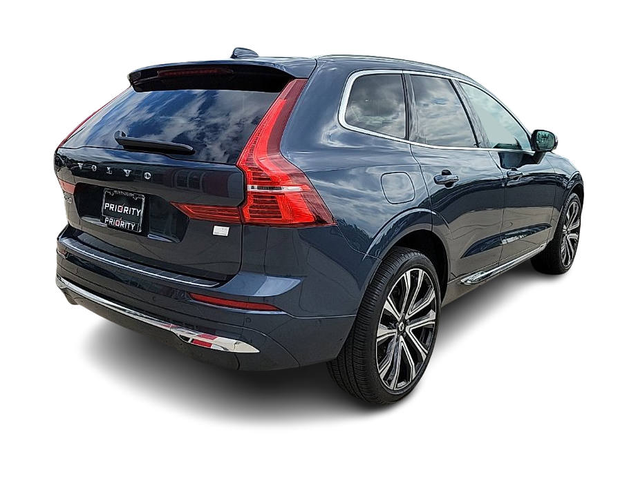 Thumbnail: 2023 Volvo XC60 - 17