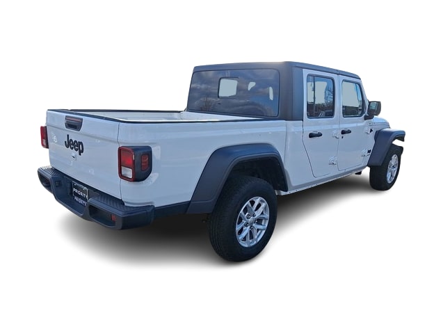 Thumbnail: 2023 Jeep Gladiator - 16