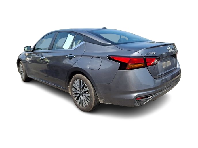 Thumbnail: 2024 Nissan Altima - 10