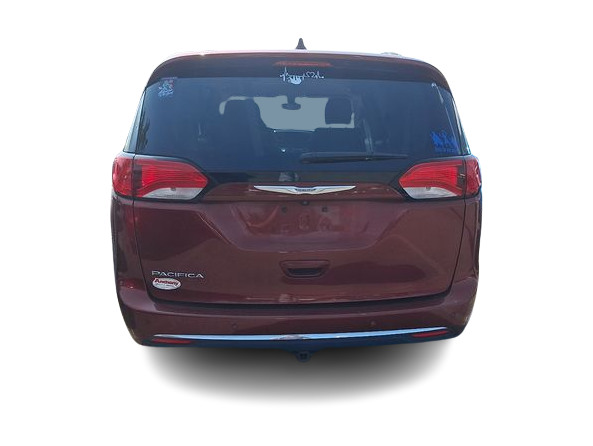Thumbnail: 2017 Chrysler Pacifica - 3