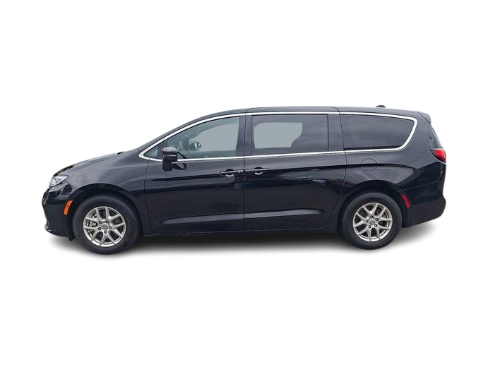 Thumbnail: 2025 Chrysler Pacifica - 3