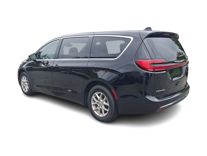 Thumbnail: 2025 Chrysler Pacifica - 4