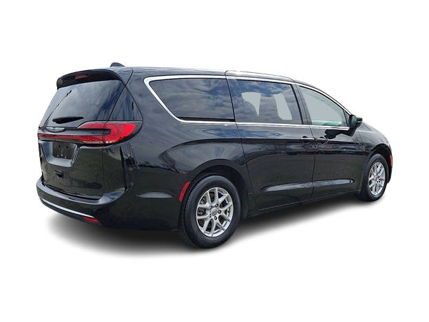 Thumbnail: 2024 Chrysler Pacifica - 18