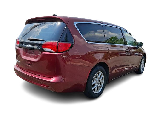 Thumbnail: 2023 Chrysler Voyager - 9