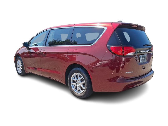 Thumbnail: 2023 Chrysler Voyager - 4