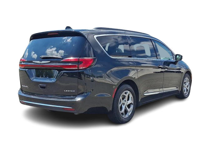 Thumbnail: 2023 Chrysler Pacifica - 17