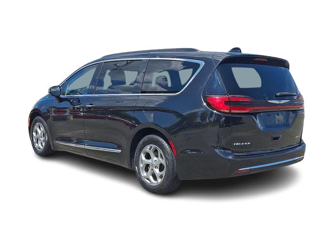 Thumbnail: 2023 Chrysler Pacifica - 4