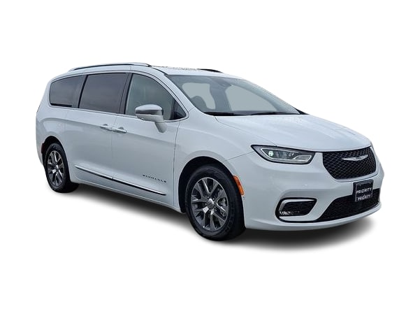 Thumbnail: 2024 Chrysler Pacifica - 17