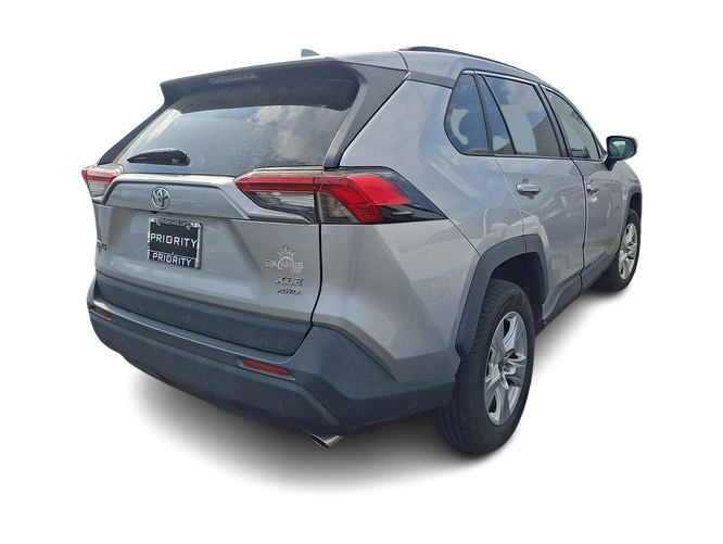 Thumbnail: 2021 Toyota RAV4 - 7