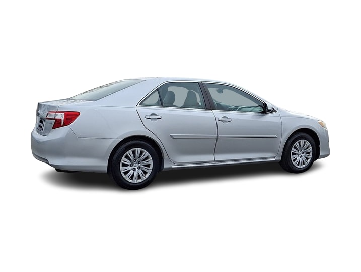 Thumbnail: 2013 Toyota Camry - 16