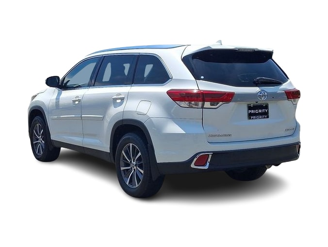 Thumbnail: 2019 Toyota Highlander - 4