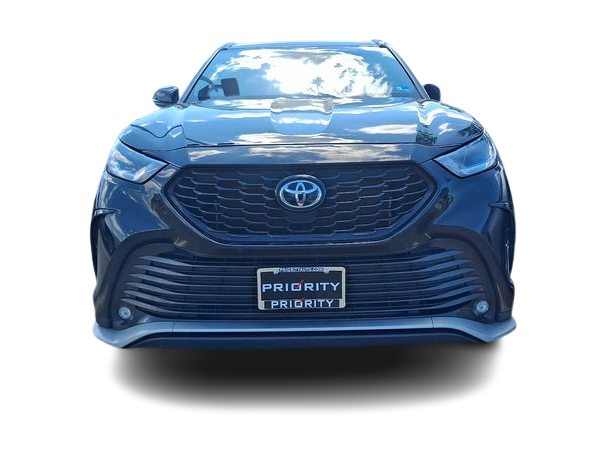 Thumbnail: 2022 Toyota Highlander - 3