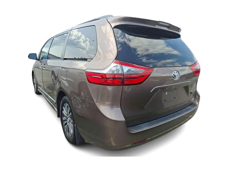 Thumbnail: 2020 Toyota Sienna - 2
