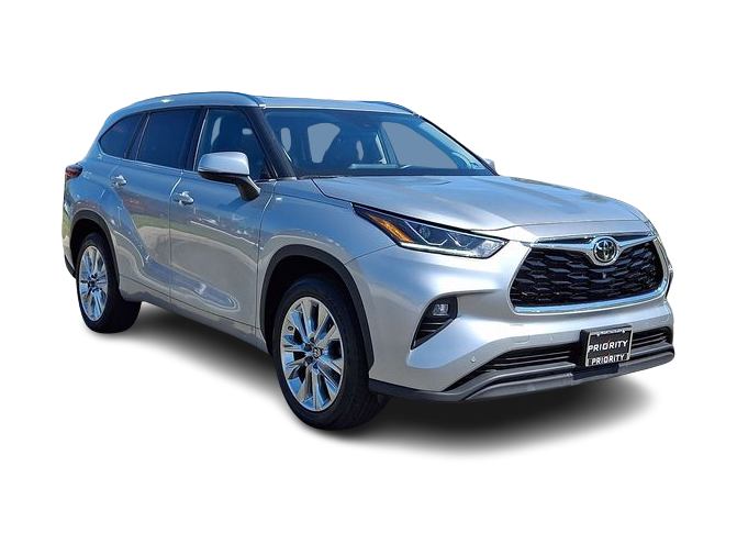 Thumbnail: 2022 Toyota Highlander - 17