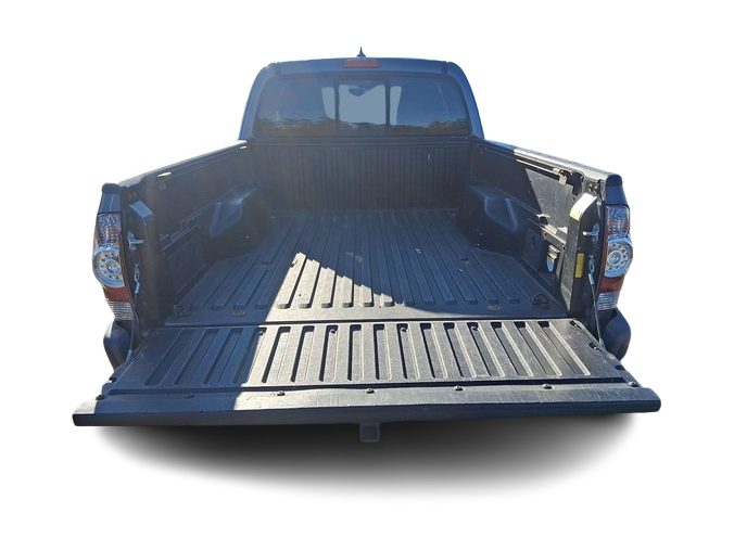 Thumbnail: 2015 Toyota Tacoma - 12