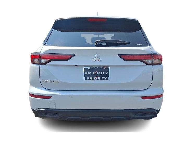 Thumbnail: 2022 Mitsubishi Outlander - 5