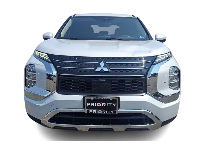 Thumbnail: 2022 Mitsubishi Outlander - 6