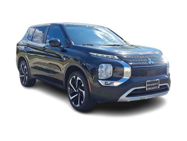 Thumbnail: 2024 Mitsubishi Outlander - 16