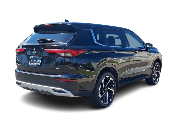 Thumbnail: 2024 Mitsubishi Outlander - 17