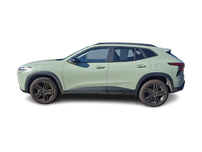 Thumbnail: 2024 Chevrolet Trax - 3