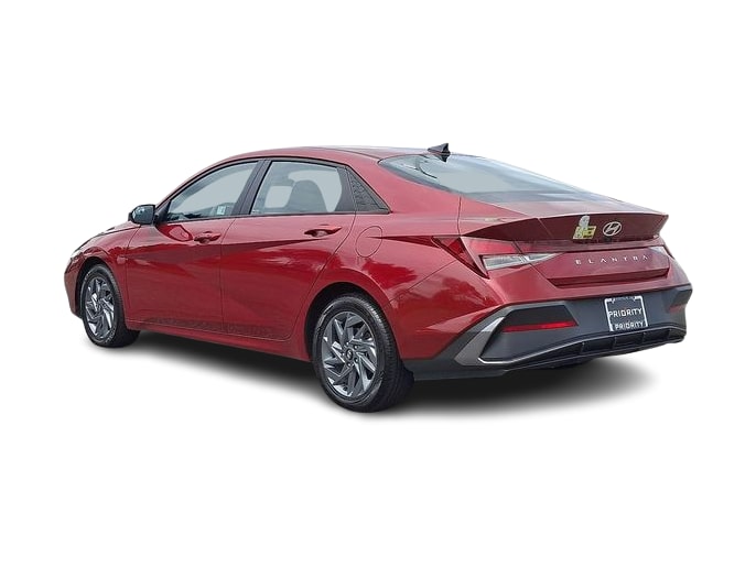 Thumbnail: 2024 Hyundai Elantra - 4