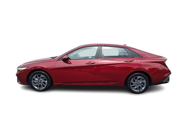 Thumbnail: 2024 Hyundai Elantra - 3