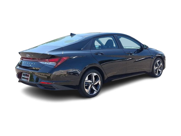 Thumbnail: 2023 Hyundai Elantra - 17