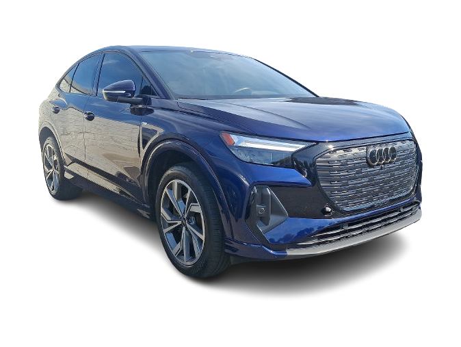 Thumbnail: 2023 Audi Q4 e-tron - 7