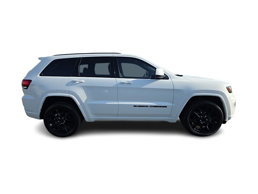 Thumbnail: 2022 Jeep Grand Cherokee - 16