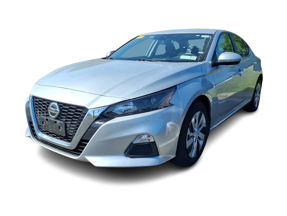 Thumbnail: 2022 Nissan Altima - 4