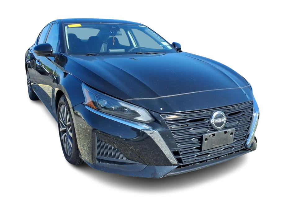 Thumbnail: 2023 Nissan Altima - 10