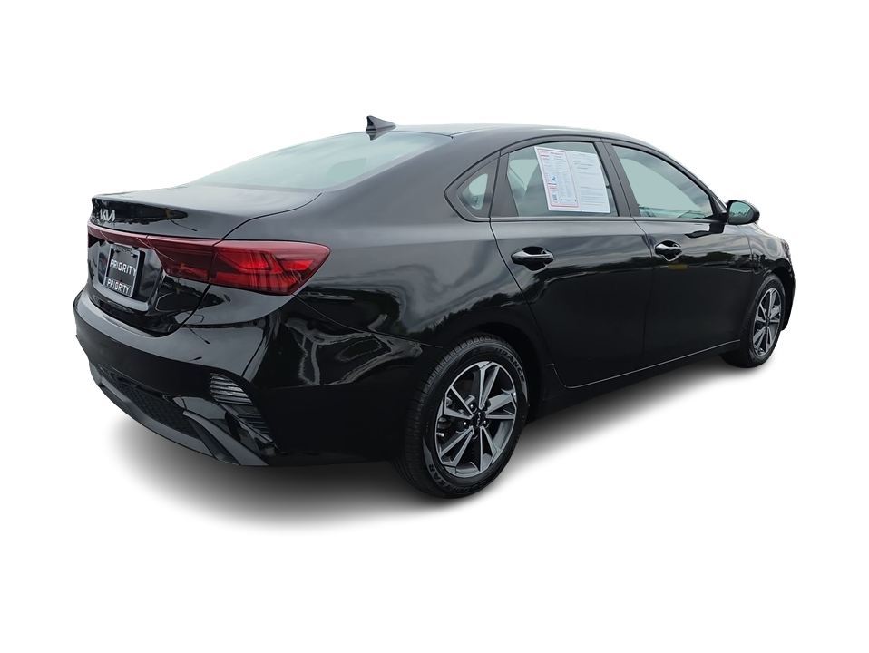 Thumbnail: 2023 Kia Forte - 20