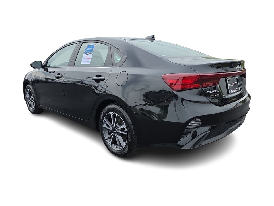 Thumbnail: 2023 Kia Forte - 4