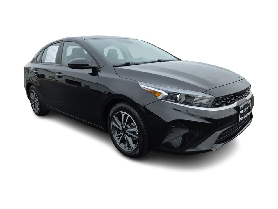 Thumbnail: 2023 Kia Forte - 18