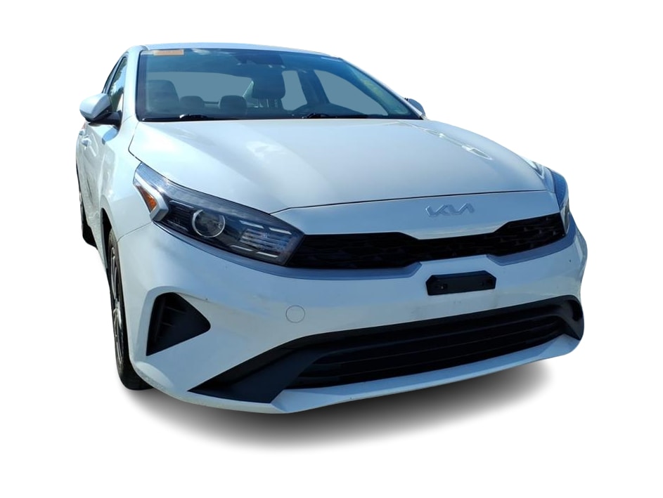 Thumbnail: 2023 Kia Forte - 8