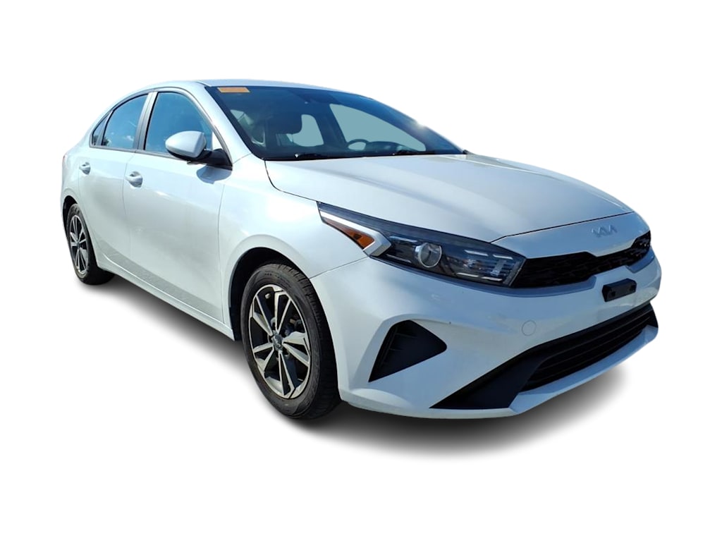Thumbnail: 2023 Kia Forte - 11