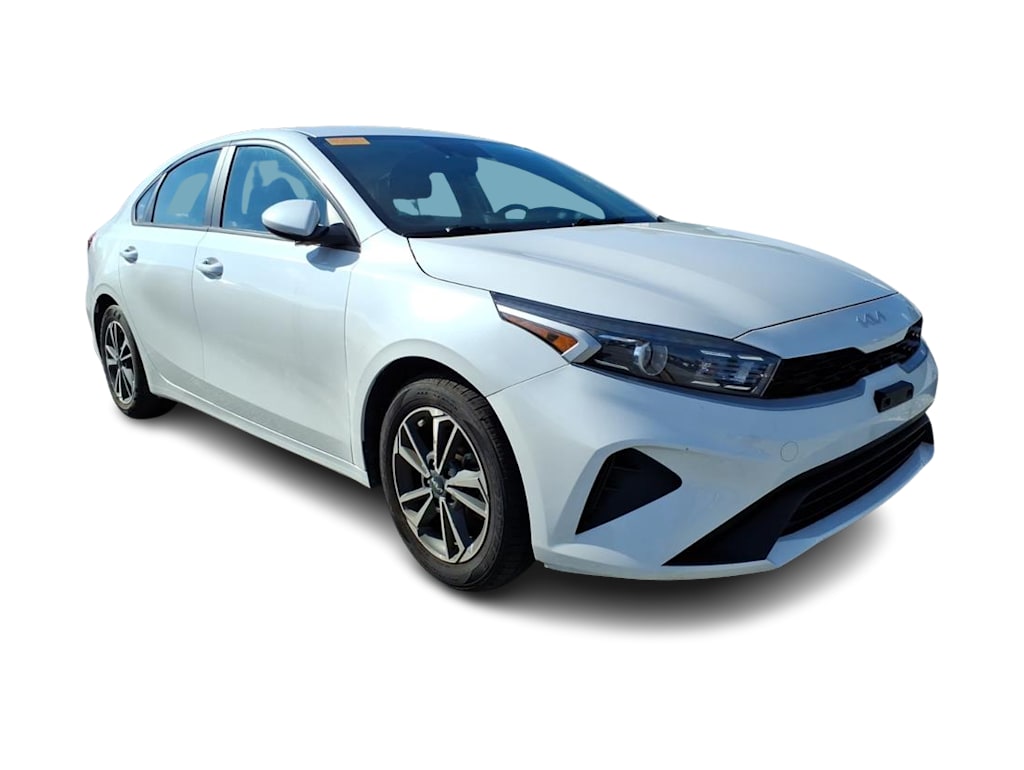 Thumbnail: 2023 Kia Forte - 12