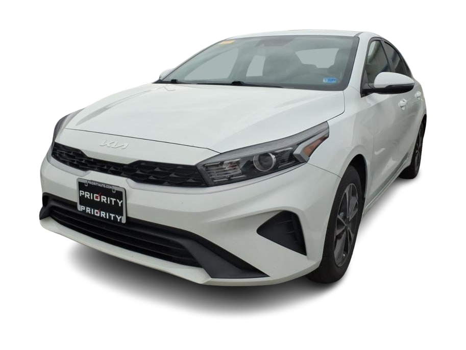 Thumbnail: 2024 Kia Forte - 4